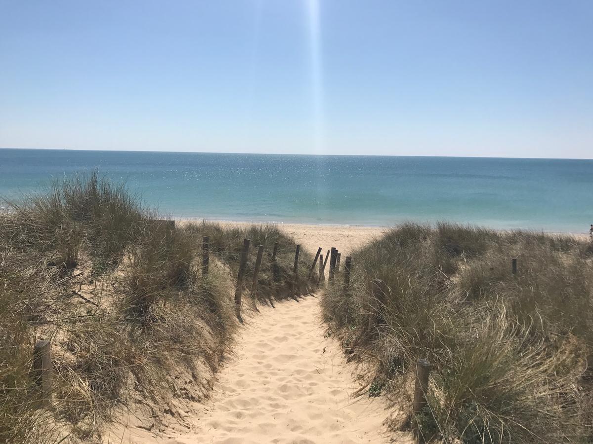 Camping Les Dunes Le Bois-Plage-en-Ré Esterno foto