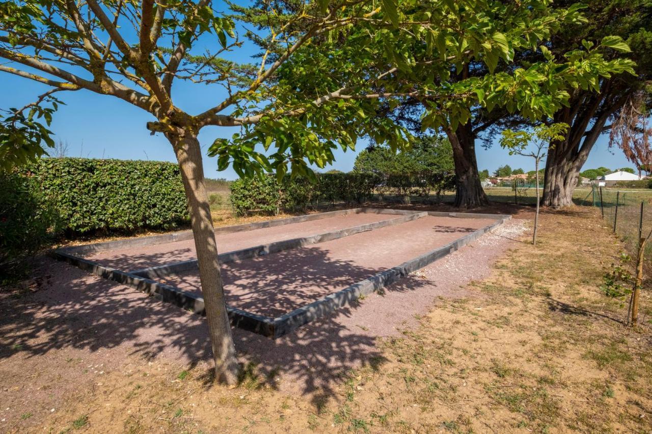 Camping Les Dunes Le Bois-Plage-en-Ré Esterno foto